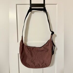 Baggu Peppercorn Medium Crescent Bag